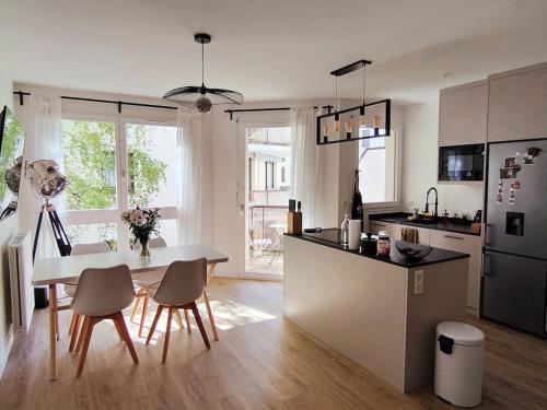 Le Zola , au calme en hypercentre avec parking gratuit