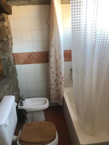 Bathroom sa Refugio Inka Habitaciones Este y Oeste