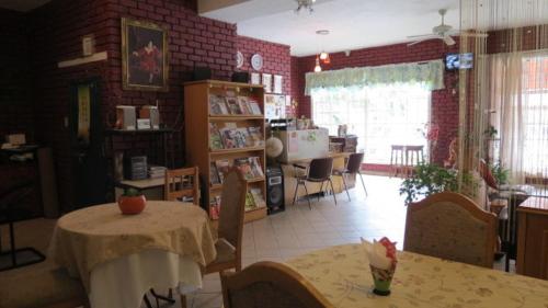 Φωτογραφία από το άλμπουμ του Bed and breakfast Newlife BNB σε Edenvale