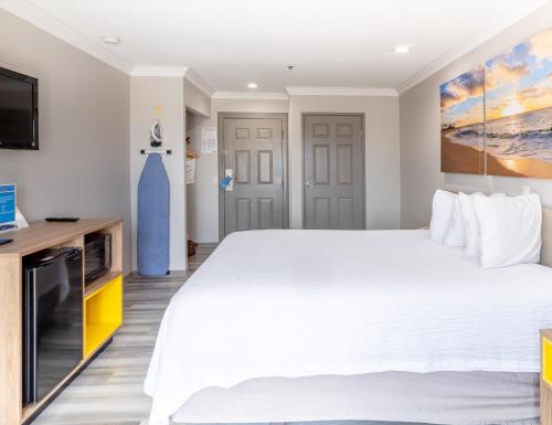 Days Inn by Wyndham Santa Monica, Los Angeles (updated prices 2025)