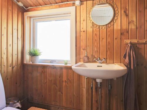 Phòng tắm tại 6 person holiday home in Gilleleje-By Traum