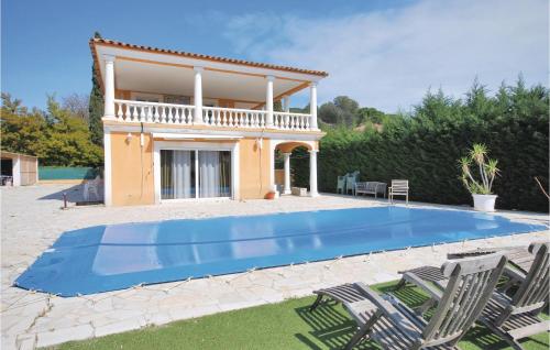 Nice home in Frejus with 5 Bedrooms, WiFi and Outdoor swimming pool