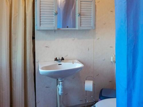 Koupelna v ubytování Holiday home NORRTÄLJE IX
