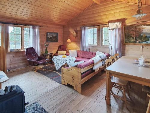 Ruang duduk di Holiday home Leirvik I Sogn