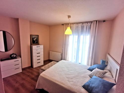 Afbeelding uit fotogalerij van Riaza Vacacional - Apartamento en el centro in Riaza