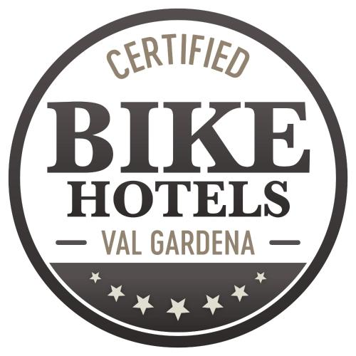 a label for a certified bike hotel vla gardoria at Kedul Lodge in Santa Cristina in Val Gardena