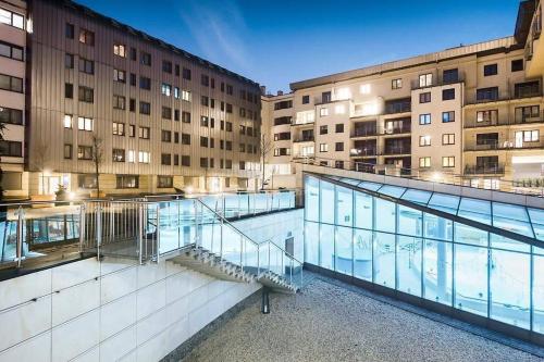 Bazén v ubytování Premium Apartment for Jewish Quarter & Old Town plus Pool nebo v jeho okolí