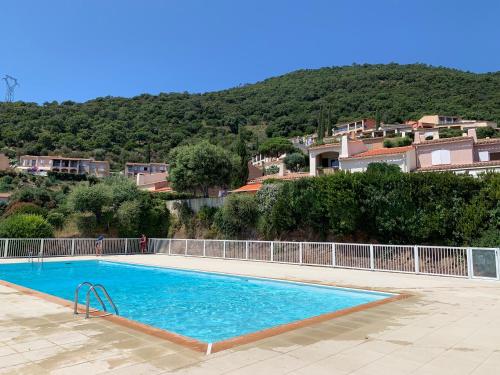 Piscina de la sau aproape de La Villa Cavalaire