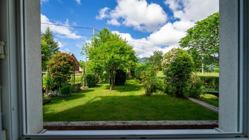 Κήπος έξω από το Apartman Ris Gorski Kotar Crni Lug