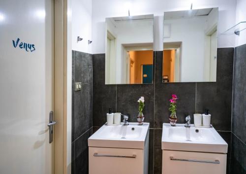 Ένα μπάνιο στο Madà B&B