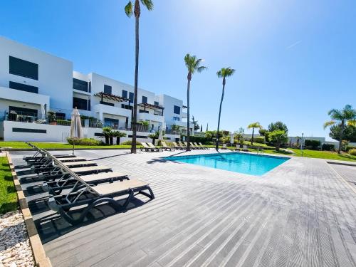 FLH Vilamoura Villa Rosa Golf Apartment with Pool