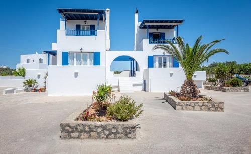 Akitos Maisonette