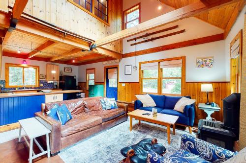 Barker’s Brook Cabin – Photos 2