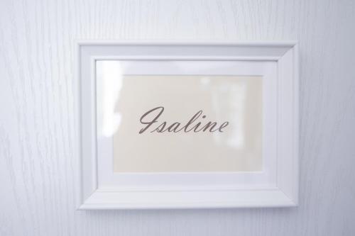 a white picture frame with the word zealine in it at MANOIR LE COUTUREAU maisons d'hôtes in Rouffignac-de-Sigoulès