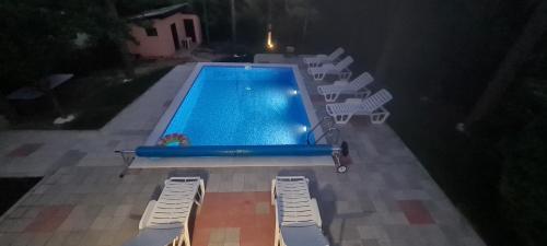 Vila Sinfoniaの敷地内または近くにあるプール