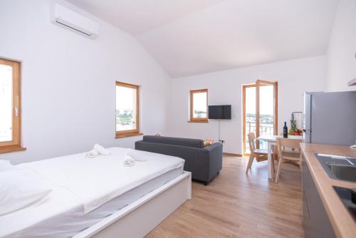 Gallery image of Brand new apt W balcony & perfect seaview at center in Hvar