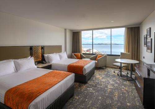 Postel nebo postele na pokoji v ubytování Hotel Grand Chancellor Hobart