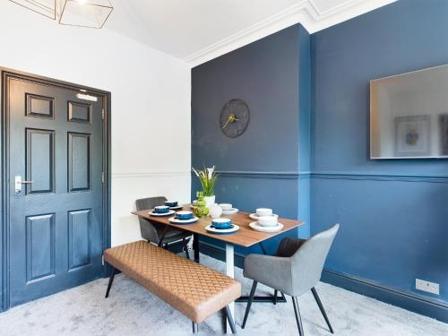 Gallery image of Large, Stylish Maisonette In Liverpool, Opposite Sefton Park in Liverpool