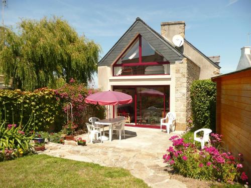 Stone House in Lilia near Ile Vierge Lighthouse