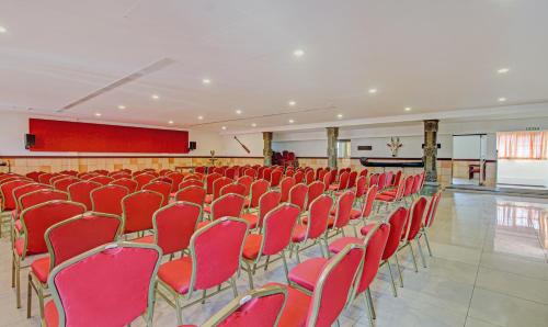 Zona business o sala de conferencias en Treebo Prince