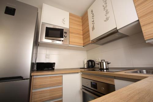 Holidays2Malaga Alta City center Renovated 2 bedrooms apartment WiFi
