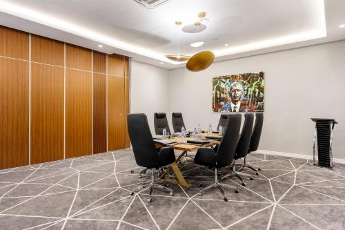 El área de trabajo o centro de convenciones de The Art Hotel