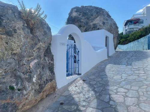 Gallery image of Ονειρόπετρα Λέρος~Oneiropetra Leros in Panteli