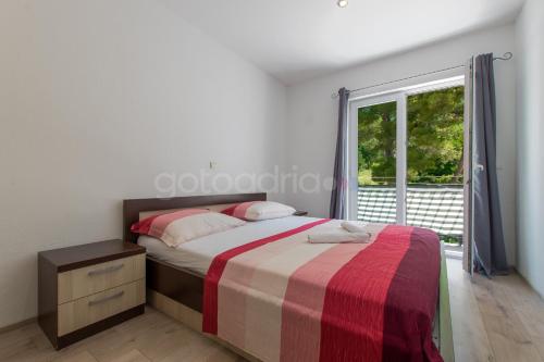 Apartment Vesna With Balcony & Free Parking