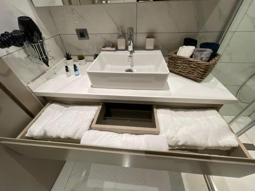 Koupelna v ubytování Brand-New Luxurious Suite near Mall of Istanbul - Gul 96