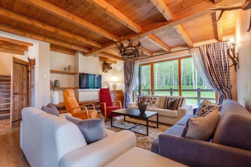 Foto Friends & Family Getaway to Forest House by Reside Baltic 1