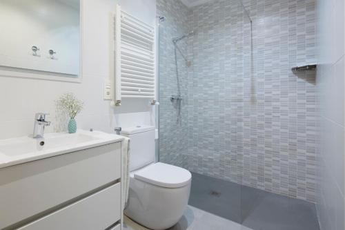 Bathroom sa Mundaiz by FeelFree Rentals