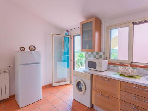 Η κουζίνα ή μικρή κουζίνα στο Apartment Contrada Brecciano-2 by Interhome