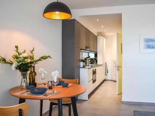 Apartment Residenza Monte Bré - Apt-204 Haus2 by Interhome photo 3