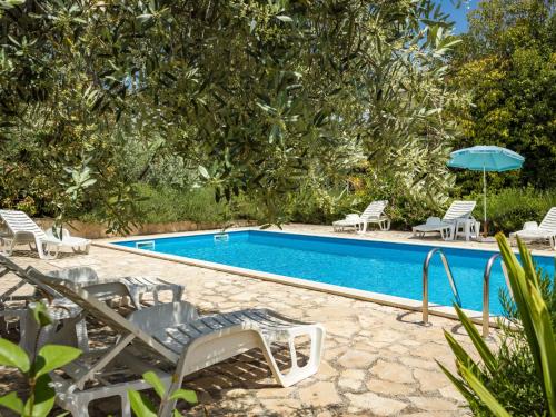 Πισίνα στο ή κοντά στο Apartment Giuliano-2 by Interhome
