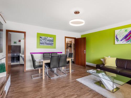 Χώρος καθιστικού στο Apartment Top C 34 by Interhome