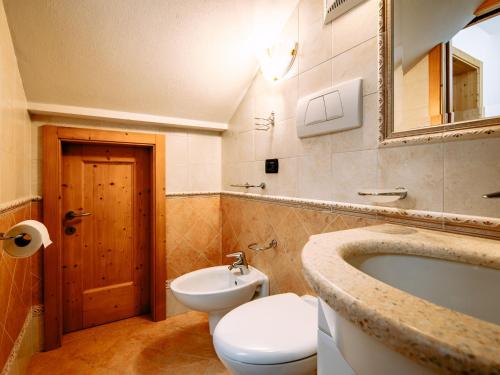 Ένα μπάνιο στο Apartment Cecilia-3 by Interhome