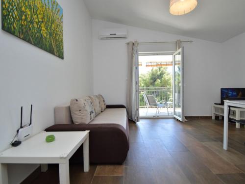 TV a/nebo společenská místnost v ubytování Apartment Ivka-2 by Interhome