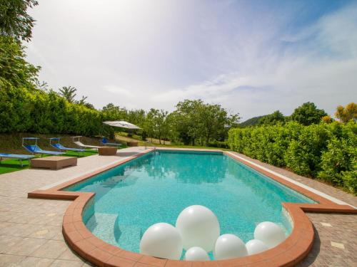 Bazén v ubytování Holiday Home Il Giardino Dei Semplici by Interhome nebo v jeho okolí