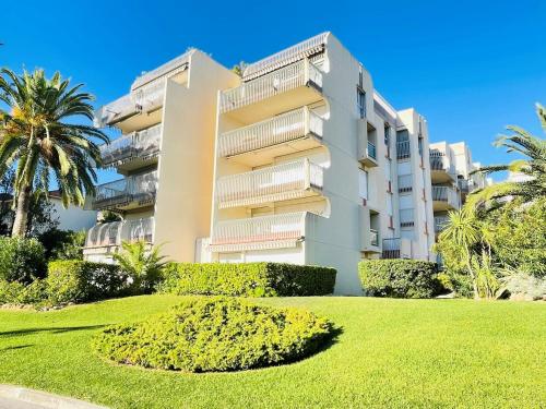 Très bel appartement face au port Santa -Piscine