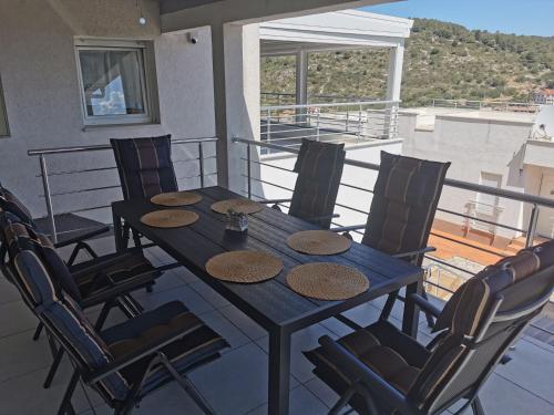 Gallery image of Luxury apartment Prestige Villa Bellevue in Vis