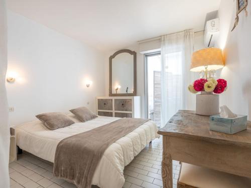 Posteľ alebo postele v izbe v ubytovaní Apartment Hacienda 3 by Interhome