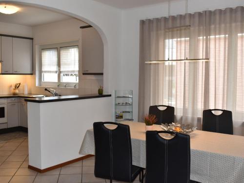 Dapur atau dapur kecil di Apartment Casa al Passetto by Interhome