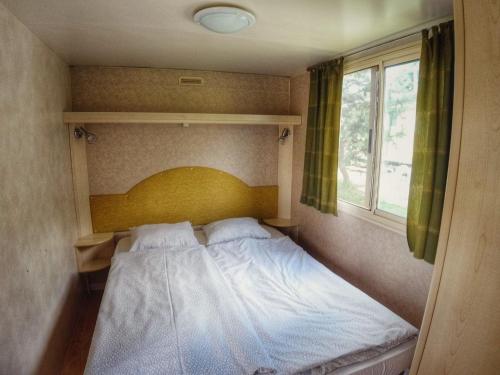 Postel nebo postele na pokoji v ubytování Holiday Home Koloděje nad Lužnicí by Interhome