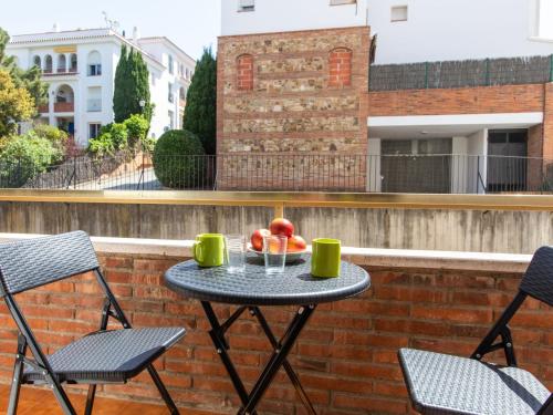 Apartment Cosy Lloret by Interhome