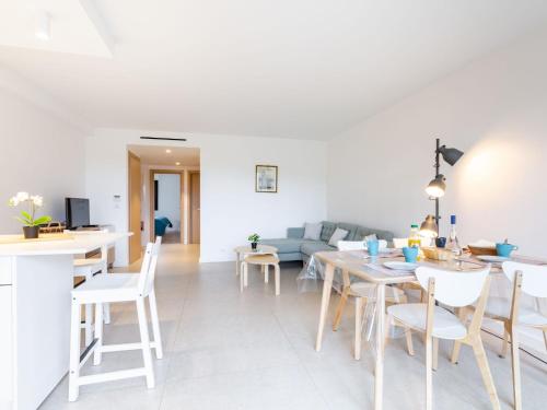 Apartment Les Côteaux du Préconil-4 by Interhome