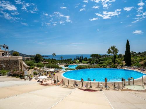 Fotografia z galérie ubytovania Apartment Village Cap Estérel - Le Belvédère-13 by Interhome v destinácii Agay - Saint-Raphaël