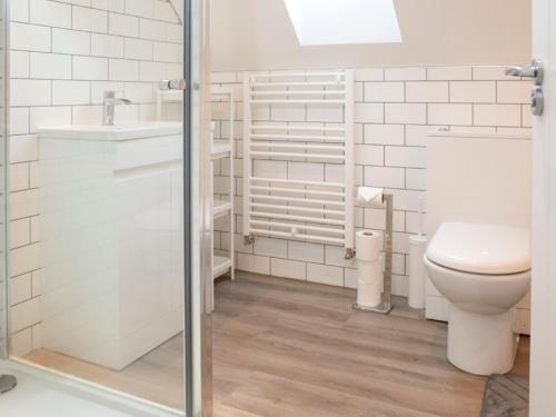 Bagno di Holiday Home Joan's House by Interhome