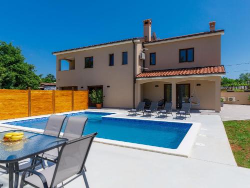 Πισίνα στο ή κοντά στο Apartment Eroa by Interhome