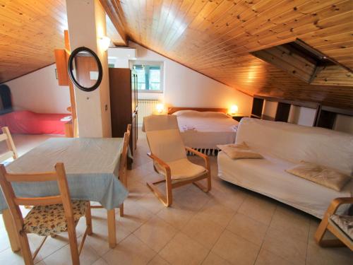 Posedenie v ubytovaní Apartment Brunetta by Interhome
