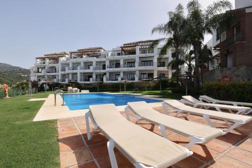 2 bed-rooms with a view